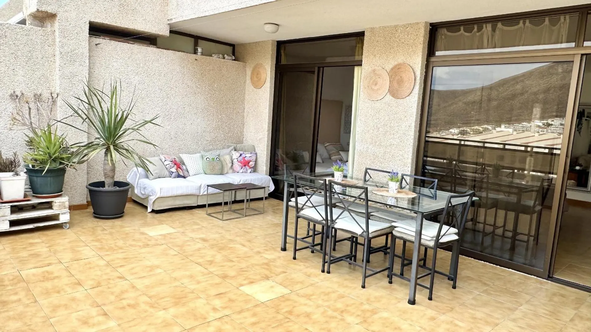 Urban Oasis In Los Cristianos By Deihu Experiences Los Cristianos (Tenerife)