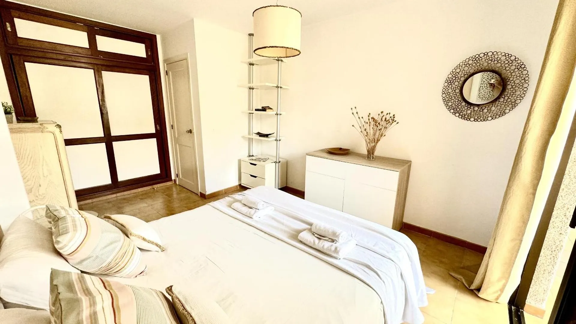 Urban Oasis In Los Cristianos By Deihu Experiences