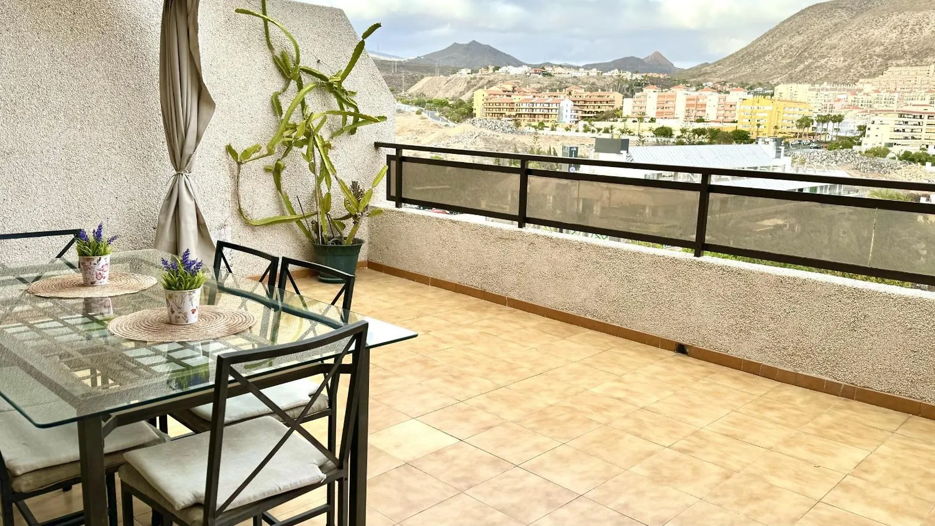 Urban Oasis In Los Cristianos By Deihu Experiences Španělsko