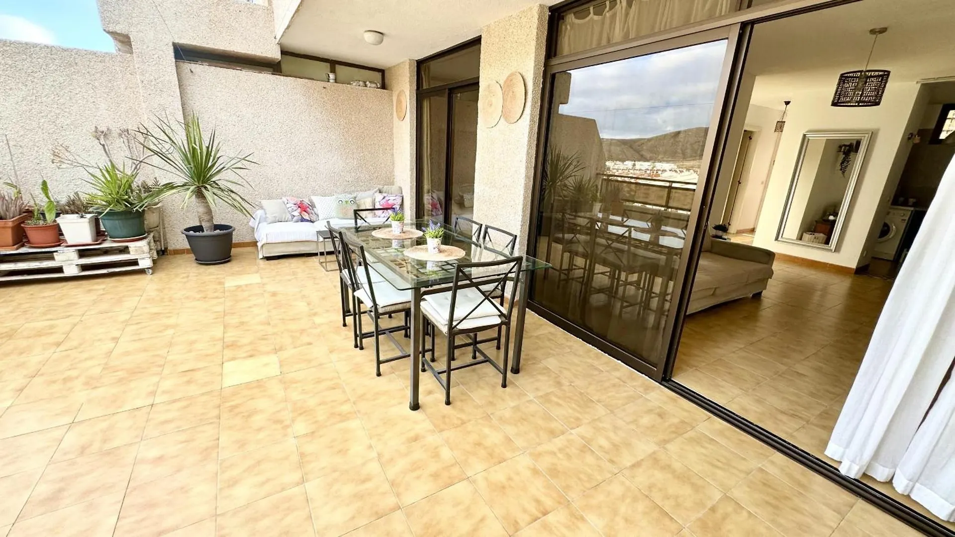 Urban Oasis In Los Cristianos By Deihu Experiences Apartmán Los Cristianos (Tenerife)